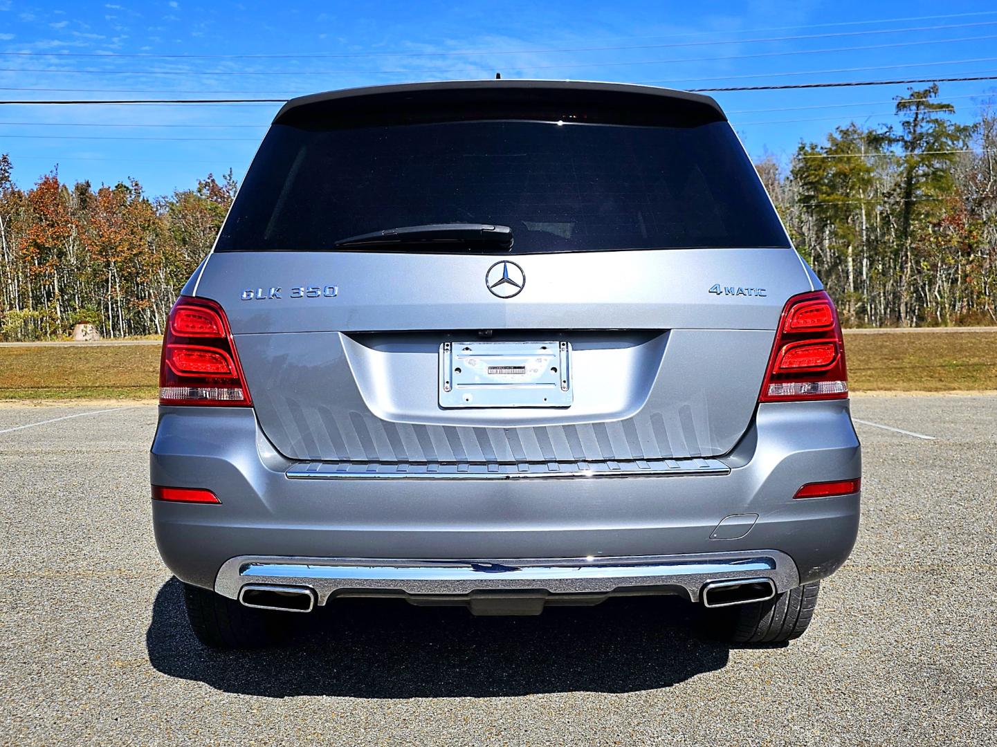 2013 Silver Mercedes-Benz GLK-Class GLK350 4MATIC (WDCGG8JB4DG) with an 3.5L V6 DOHC 24V engine, 7-Speed Automatic transmission, located at 18001 Kellogg Rd, Saucier, MS, 39574, (228) 832-1441, 39.421459, -76.641457 - Photo#5